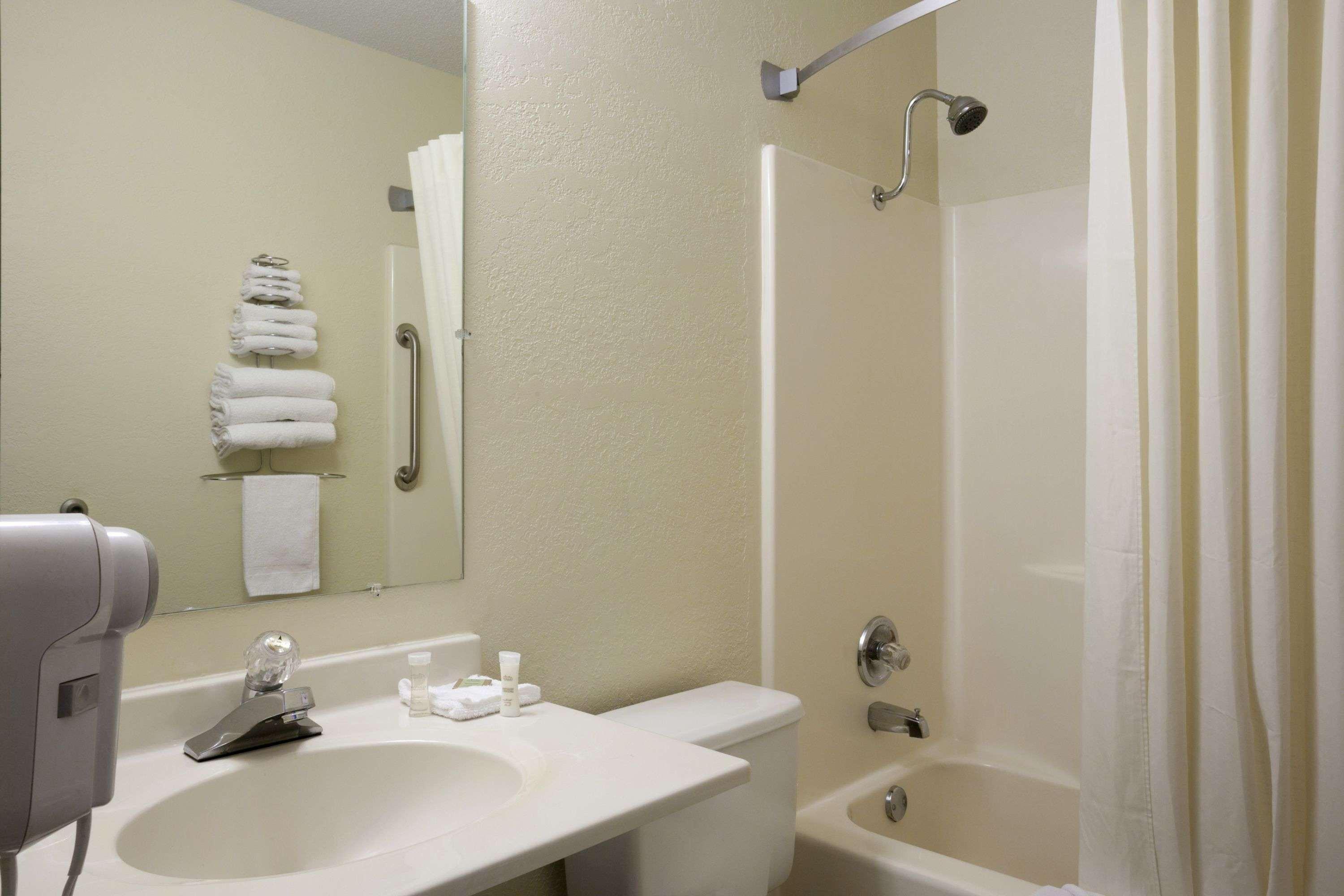 Super 8 By Wyndham Alexandria Mn Motel Eksteriør bilde