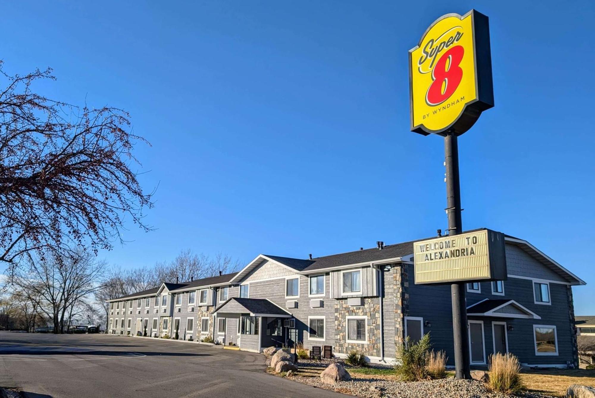 Super 8 By Wyndham Alexandria Mn Motel Eksteriør bilde