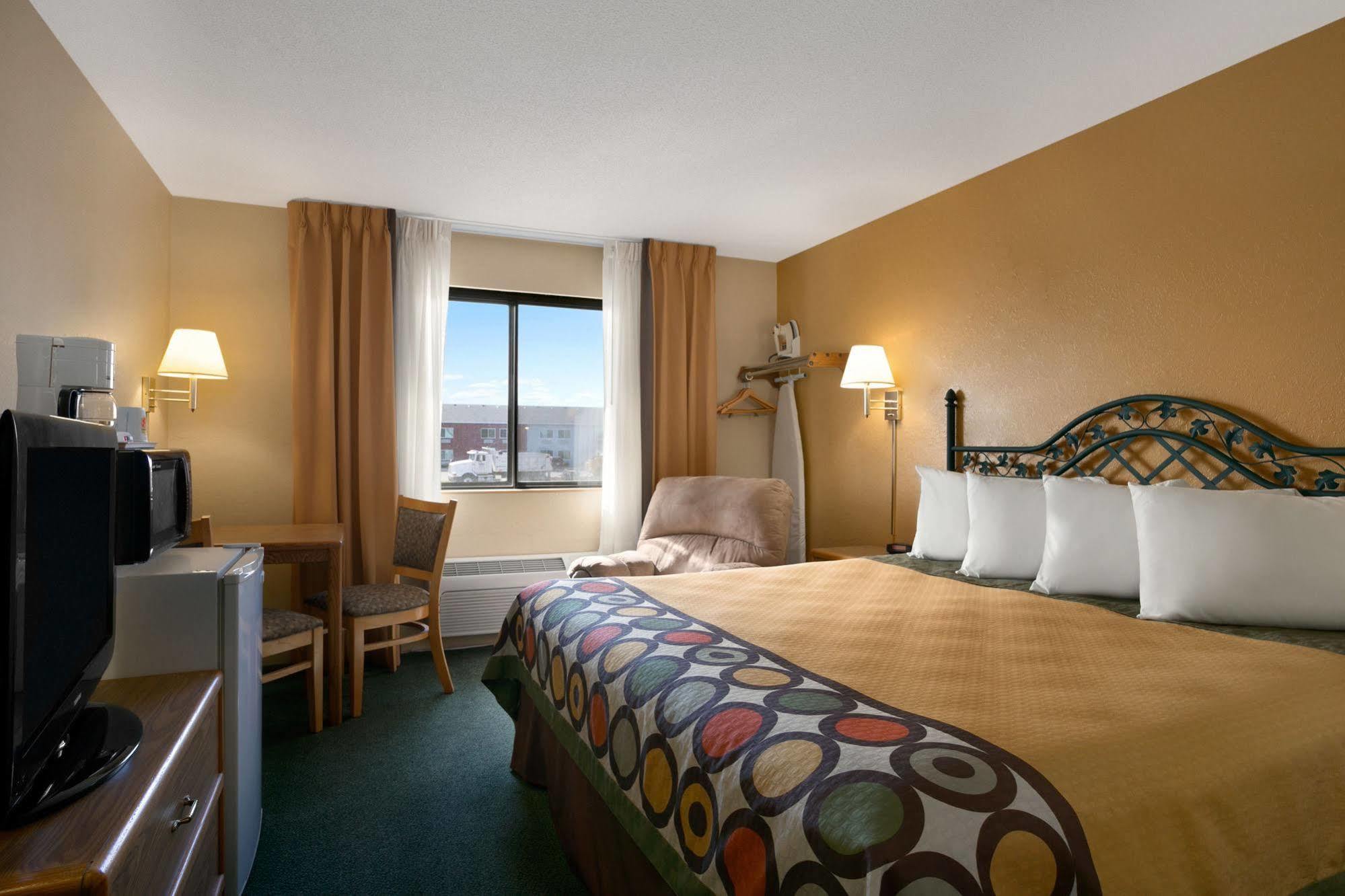 Super 8 By Wyndham Alexandria Mn Motel Eksteriør bilde